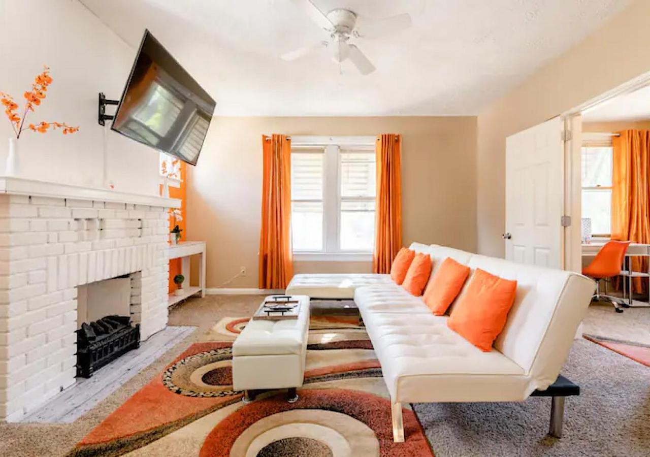 La Naranja Retreat - Cozy Duplex Near Downtown With Parking, 300 Mb Wifi & Self Check In Villa Кливланд Екстериор снимка
