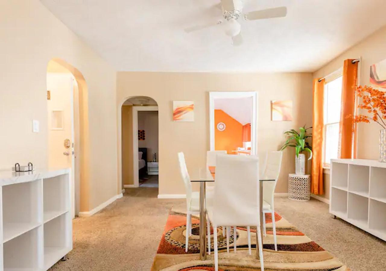 La Naranja Retreat - Cozy Duplex Near Downtown With Parking, 300 Mb Wifi & Self Check In Villa Кливланд Екстериор снимка