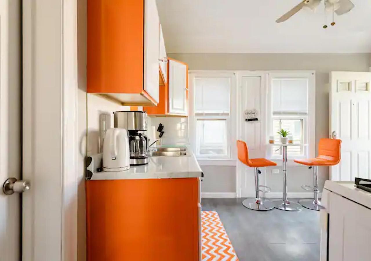 La Naranja Retreat - Cozy Duplex Near Downtown With Parking, 300 Mb Wifi & Self Check In Villa Кливланд Екстериор снимка