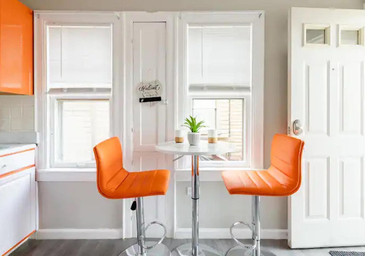 La Naranja Retreat - Cozy Duplex Near Downtown With Parking, 300 Mb Wifi & Self Check In Villa Кливланд Екстериор снимка