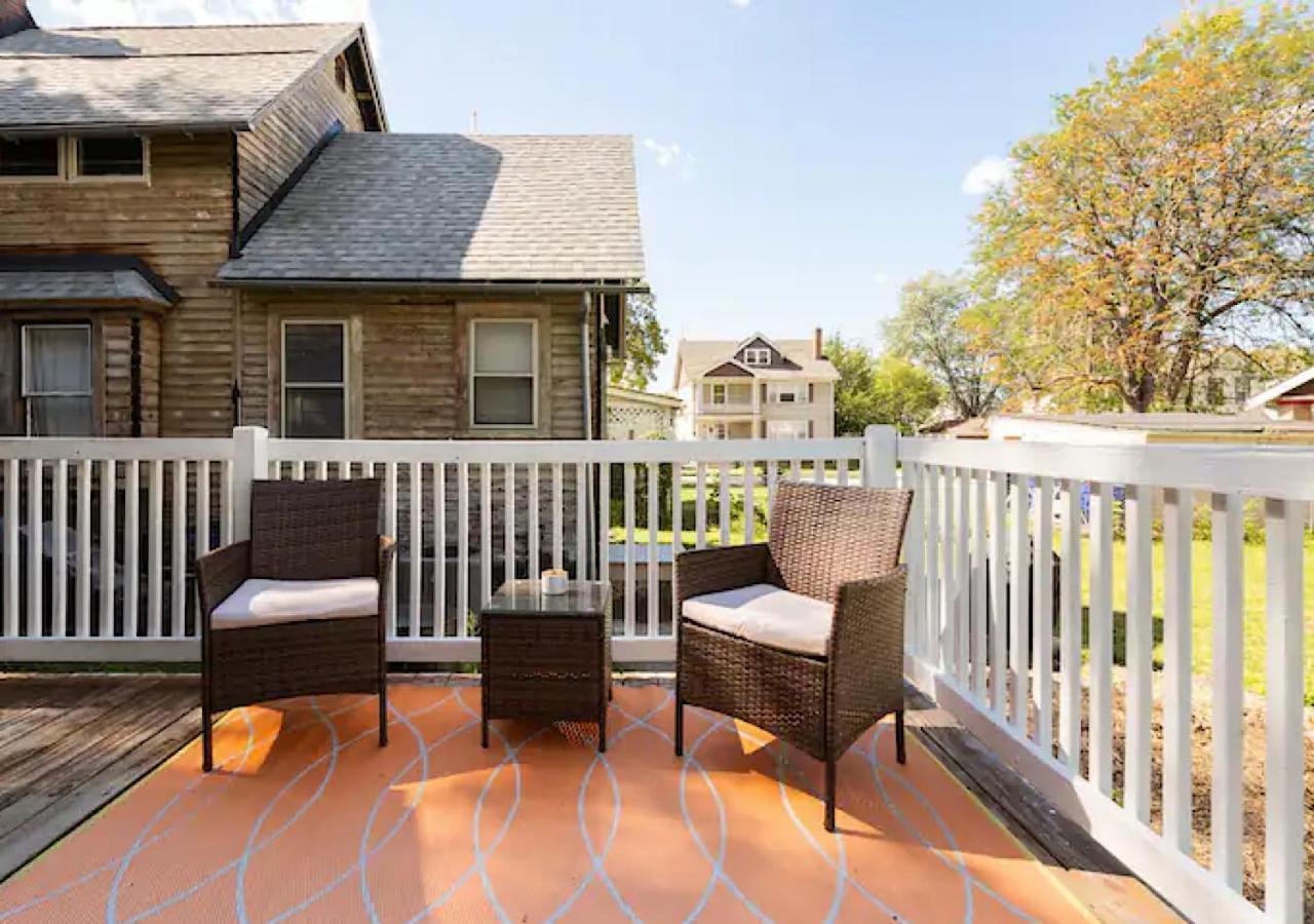 La Naranja Retreat - Cozy Duplex Near Downtown With Parking, 300 Mb Wifi & Self Check In Villa Кливланд Екстериор снимка